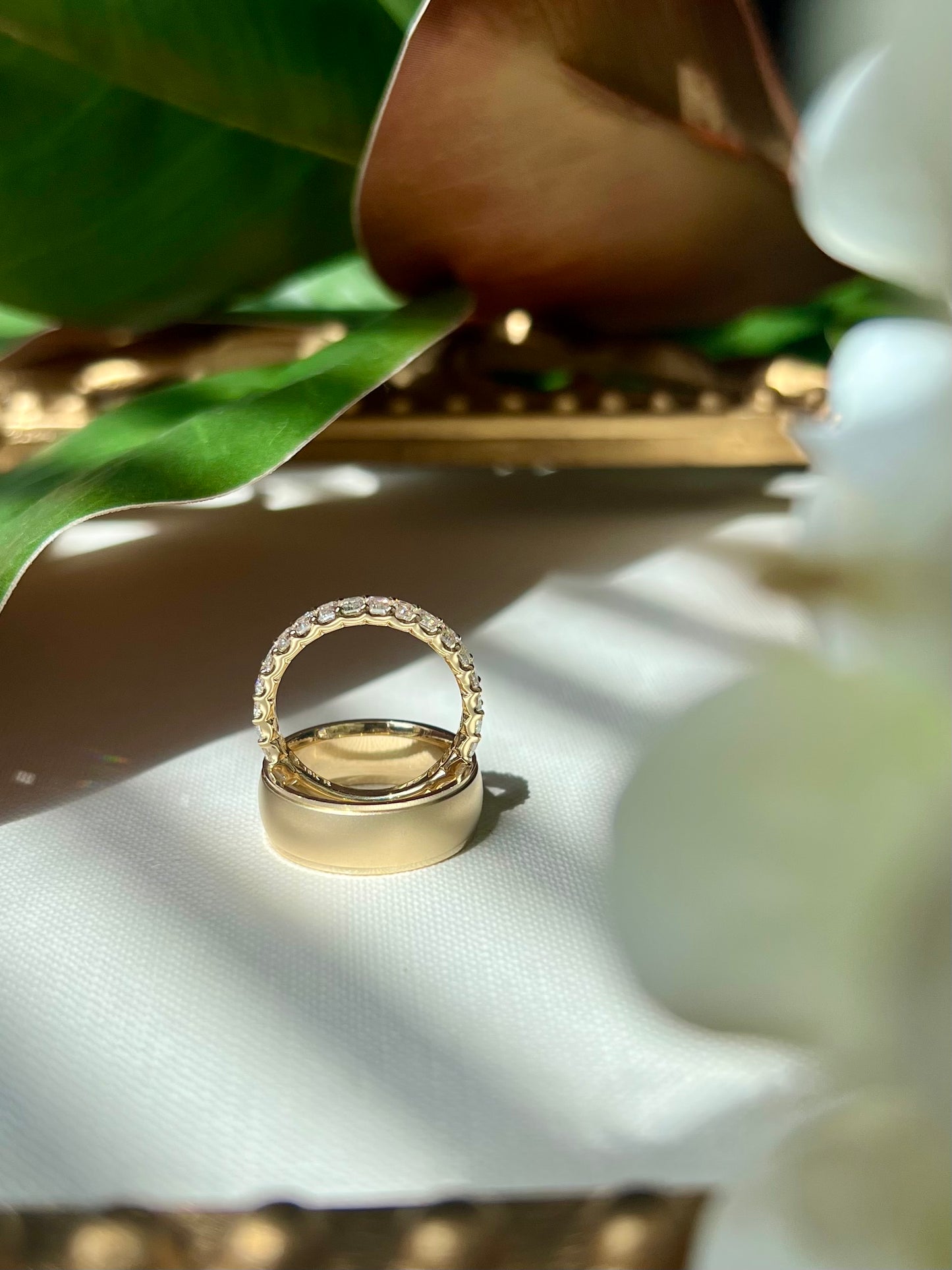 Custom men’s 14kt yg wedding band with brushed finish